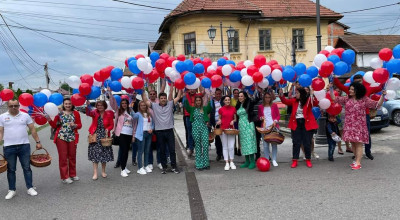 PSD Câmpulung - Cărți, bomboane și baloane pentru copii de toate vârstele!