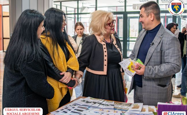 Vicepreședintele Consiliului Județean Argeș, Adrian Bughiu, la deschiderea Târgului Serviciilor Sociale Argeșene
