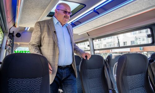 Începând din această toamnă, peste 6.000 de elevi din județul Argeș vor avea condiții moderne și sigure de transport școlar