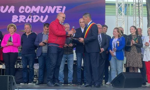 Ion Mînzînă, diplomă de excelență pentru primarul Dan Stroe