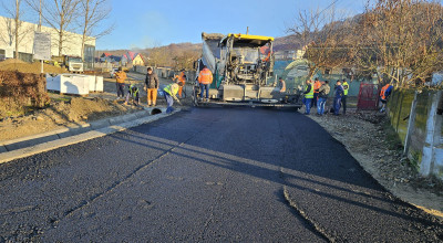 Lucrări de asfaltare în comuna Budeasa