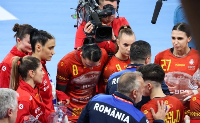 Marcel Ciolacu împreună cu Cristian Gentea la meciul de handbal România-Portugalia de la Pitești