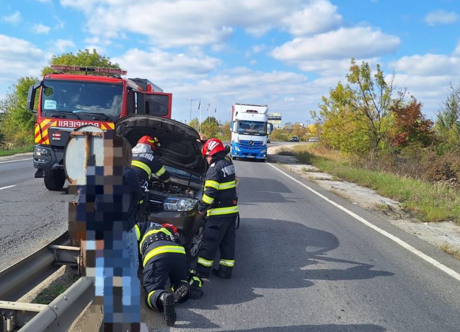 ACUM! Accident cu DOUĂ MAȘINI în Argeș