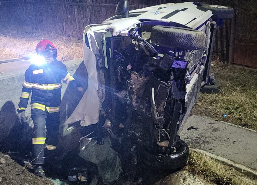 Azi-noapte, accident GRAV în Argeș