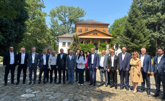 Ministrul Simona Bucura-Oprescu și omologul din Turcia, Vedat Işıkhan, vizită la două fabrici din Argeș