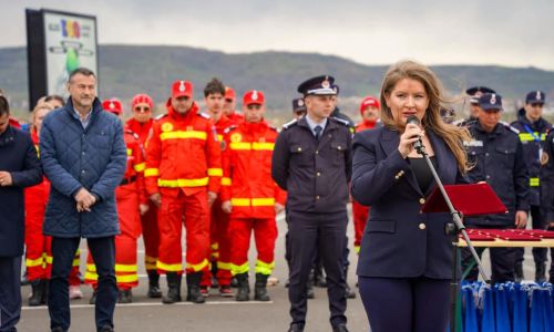 Prefectul Ioana Făcăleață: "Mândră de pompierii argeșeni"