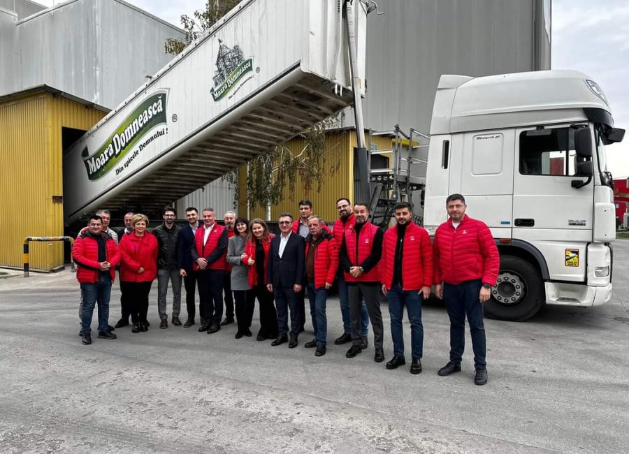 Echipa PSD Argeș, alături de producătorii autohtoni, în mijlocul angajaților de la “Româncuța”