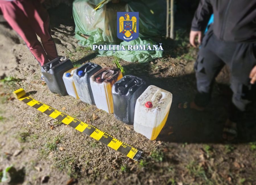 Reţinuţi după ce au furat peste 100 de litri de motorină