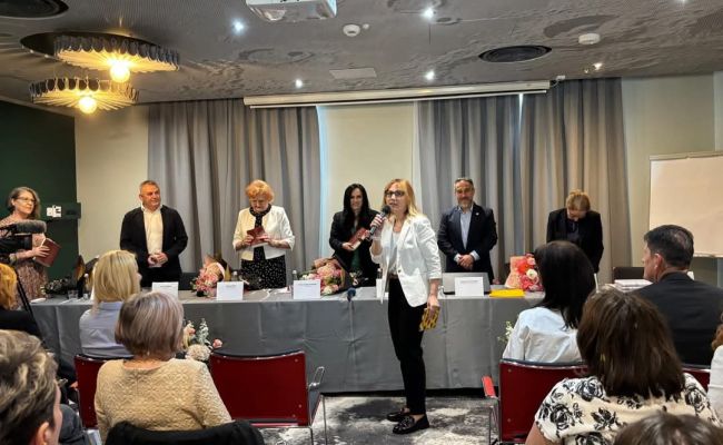Ministrul Simona Bucura-Oprescu, la Reuniunea Sindicatelor din Ministerul Muncii: „Suntem aici pentru oameni, în fiecare etapă a vieții lor!”