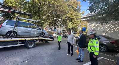 Două mașini abandonate au fost ridicate de către polițiștii locali piteșteni!