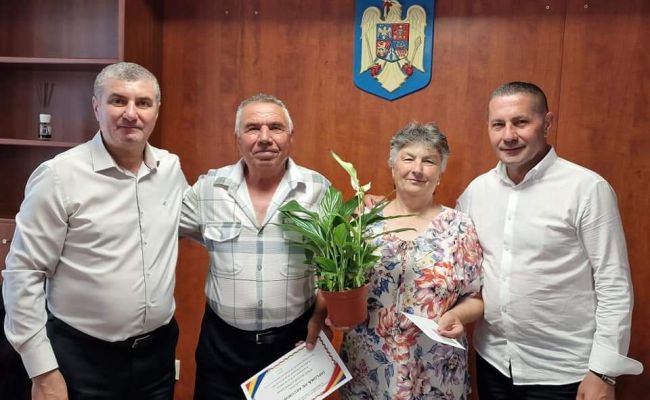 Primarul Dan Stroe a premiat cele mai longevive cupluri