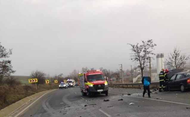 ACUM! Accident cu PATRU mașini în Argeș
