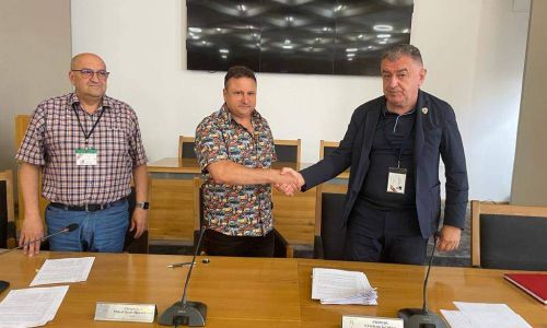 11 școli din Pitești vor fi REABILITATE! Primarul Gentea a SEMNAT contractele