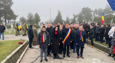 Simona Bucura Oprescu, în mijlocul argeșenilor de Ziua Națională