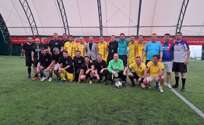 Meci de fotbal înainte de startul Raliului Argeșului