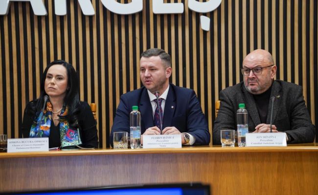 Noi investiții pentru dezvoltare în Argeș. Contractele au fost semnate!
