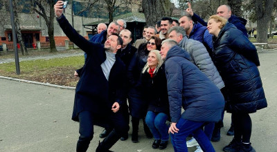 Maimuțăreala liberalilor la Câmpulung!