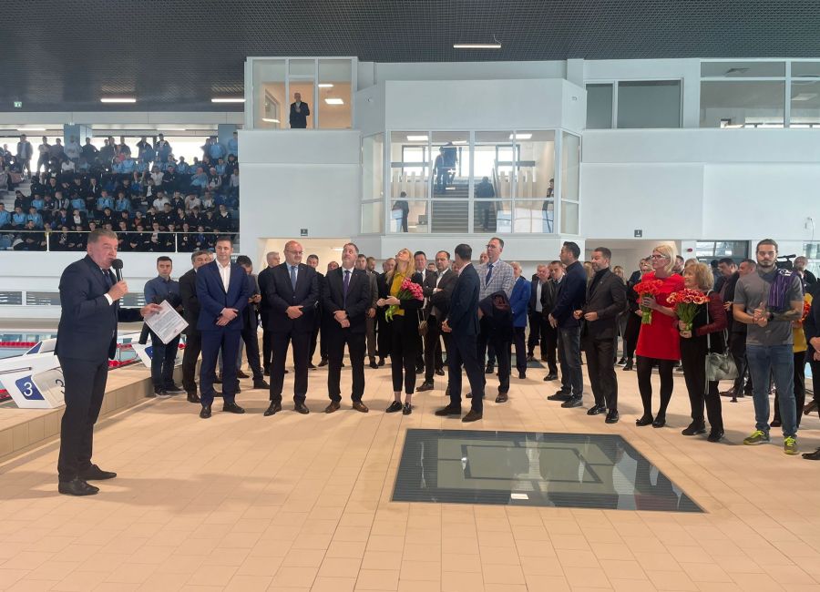 A fost INAUGURAT noul Bazin Olimpic din Piteşti