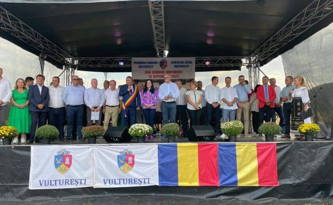 La mulți ani, Vulturești