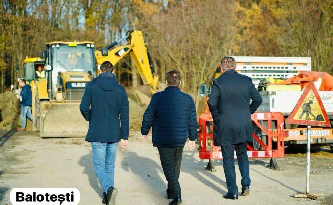 În Piteşti continuă lucrările privind extinderea reţelei de apă şi canalizare