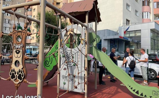 Primarul Cristian Gentea, investiţii pentru viitor! Două noi locuri de joacă MODERNE