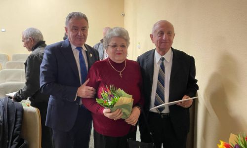72 de cupluri au fost premiate de primarul Cristian Gentea