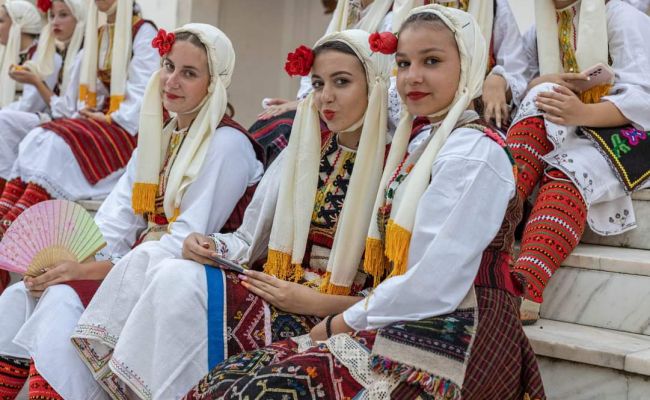 Trofeul Carpați oferit ansamblurilor la Mioveni