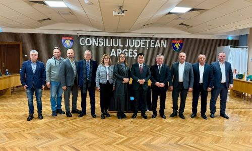 Delegații străine, prezente în ARGEȘ la Târgul de meșteșuguri și produse tradiționale “ROD CU SPOR”!