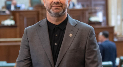Senatorul Ovidiu Puiu, mesaj cu prilejul Zilei Mondiale a Educaţiei