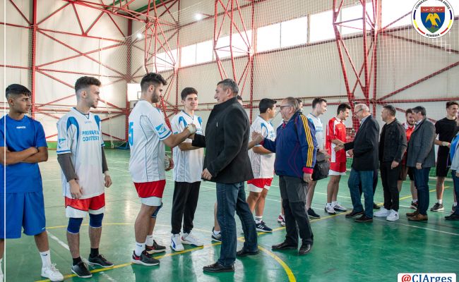 La Piteşti şi Costeşti s-a dat startul Cupei Liceelor-Viitori Campioni
