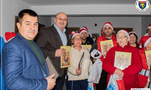 Moș Nicolae a venit la Complexul de 3 Locuințe Protejate Băbana