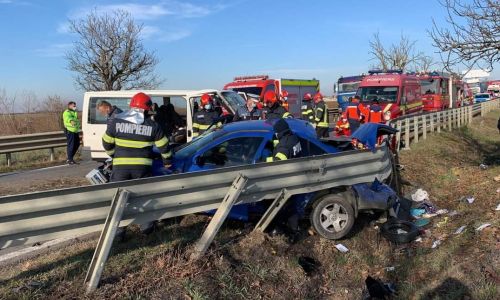 Accident GRAV în Argeș! Femeie lovită de un TIR