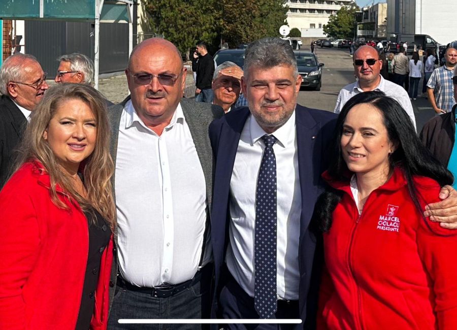 Ministrul Simona Bucura-Oprescu și președintele Ion Mînzînă, alături de premierul Marcel Ciolacu la depunerea candidaturii pentru președinția României