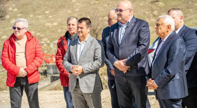 Petre Daea: “Îl felicit pe Ion Mînzînă pentru investițiile record din județul Argeș și pentru că tot timpul este alături de producătorii agricoli!”