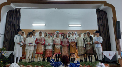 Festival de colinde în comuna Corbi!
