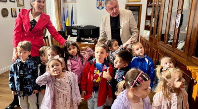 „Furnicuțele” au venit în vizită la Primăria Pitești!