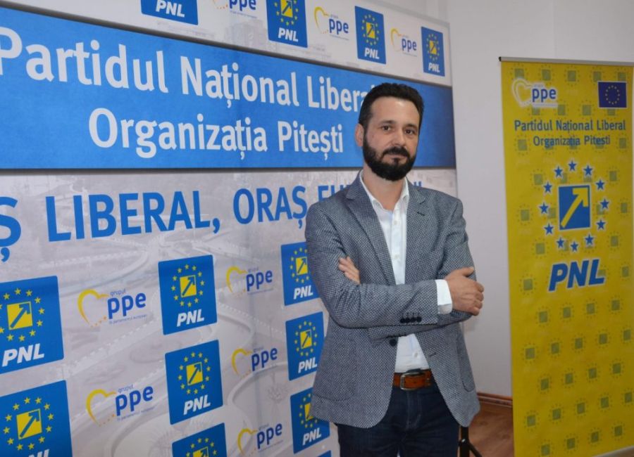 PNL vrea INVESTIȚII în Pitești...DULĂPIOARE, TRENULEȚ, DESENE PE ASFALT și...