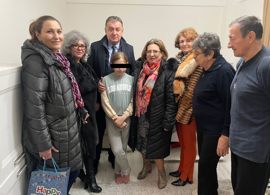 Cristian Gentea, surpriză pentru doi copii care și-au pierdut și părinții și bunicii care îi creșteau
