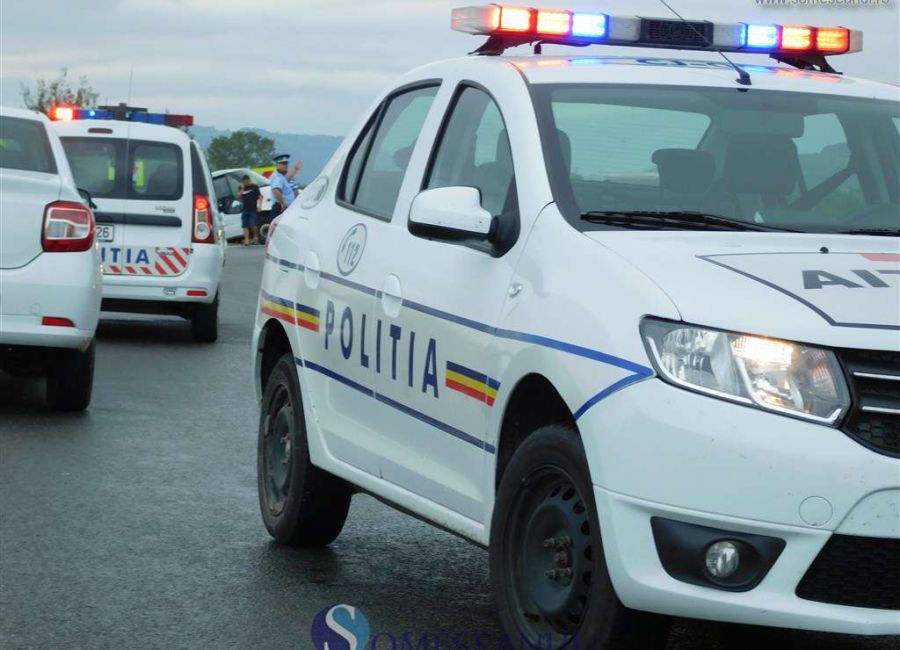 Un PRIMAR din Argeș a dat cu mașina primăriei peste o femeie