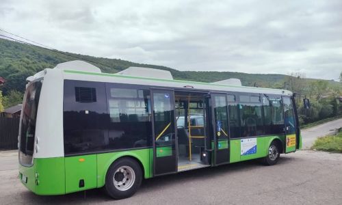 Autobuzele electrice intră în circulație pe rutele Mioveni–Davidești