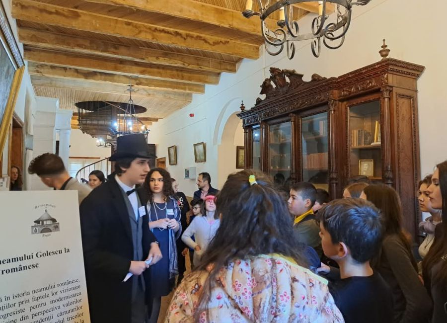 Noaptea Muzeelor 2025 în Argeș! Peste 3.000 de vizitatori au ales cultura, chiar și pe ploaie!