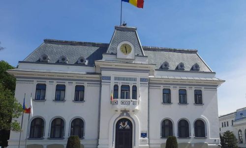 Au început lucrările de renovare energetică a clădirii Primăriei Municipiului Pitești!