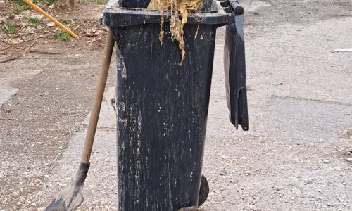Acţiune de curăţare a reţelei de canalizare în oraşul Topoloveni