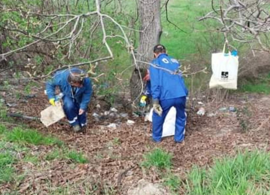Angajații ABAAV au adunat 500 de kilograme de gunoaie din zona Podul Viilor