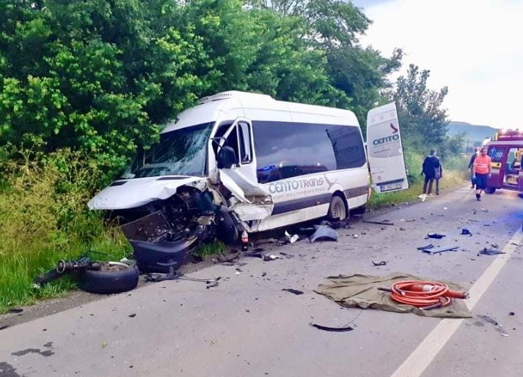 ACUM! Accident GRAV în Argeș! Cinci COPII sunt RĂNIȚI