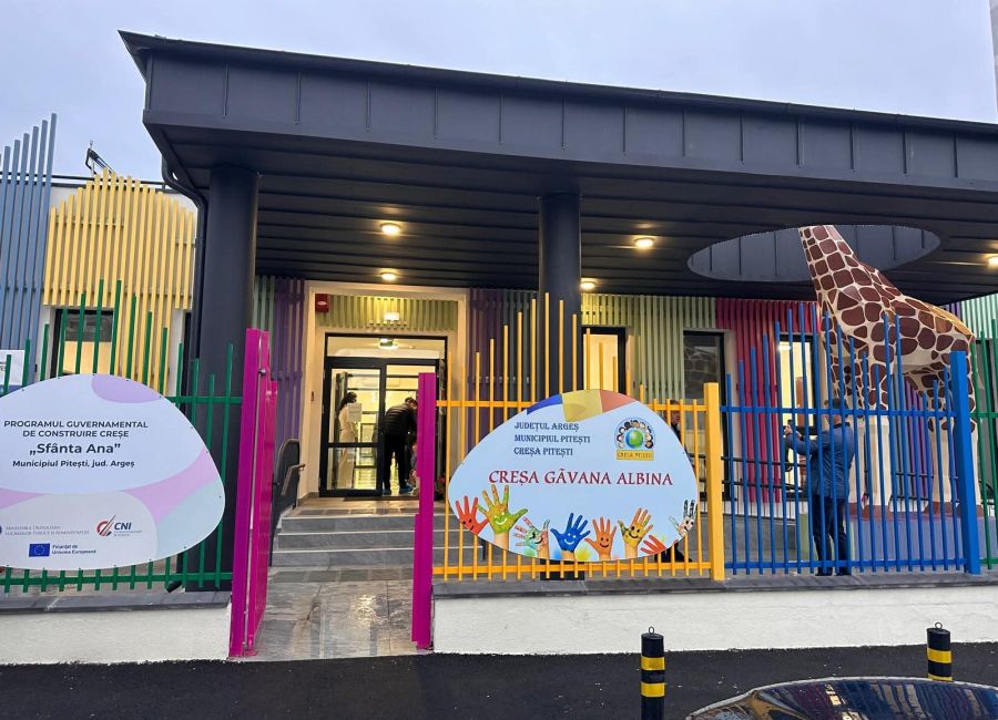 Creșa „Albina” din Pitești își primește, de astăzi, primii beneficiari.