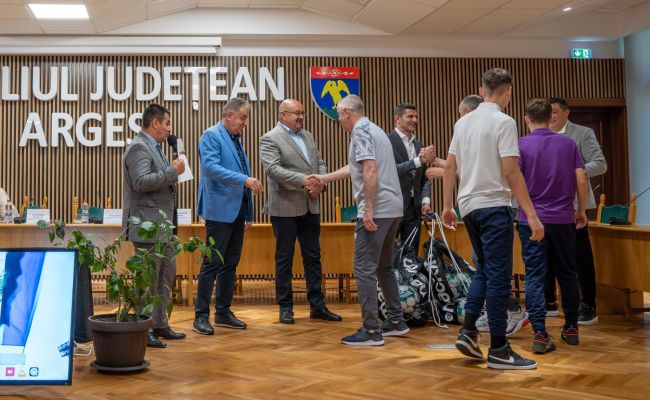 Juniorii de la FC Argeș, premiați de Consiliul Județean Argeș