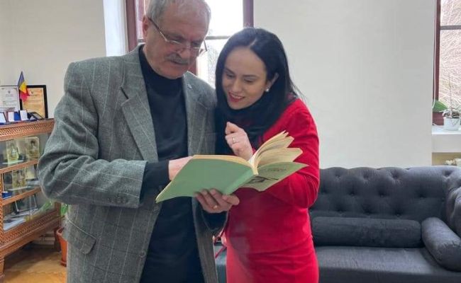 Simona Bucura Oprescu: 'Susținem învățământul pedagogic din Câmpulung și din România'