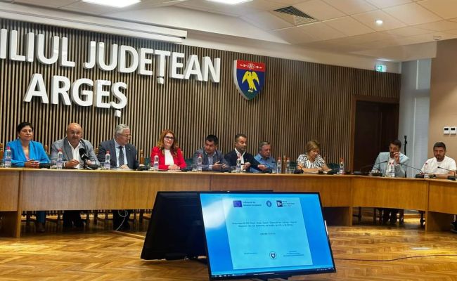Ion Mînzînă a semnat contractul pentru modernizarea DJ 659, unul dintre cele mai lungi drumuri județene din Argeș!