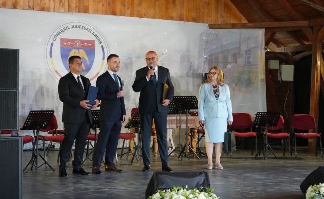 Argeșul își sărbătorește oamenii. Personalități care au dus numele județului în țară și în lume